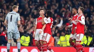 他展現了更 他展現了更